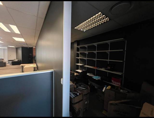 BUSINESS PROPERTY TO RENT IN LYNNWOOD MANOR